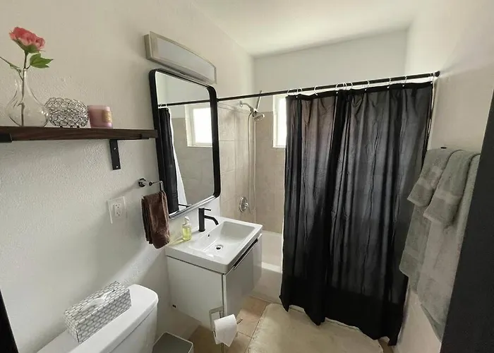 Zzz Msg For 5 Percent Off Zzz 3bed 1bath Kingkingqueenbeds House Midtownphx Apartment Phoenix